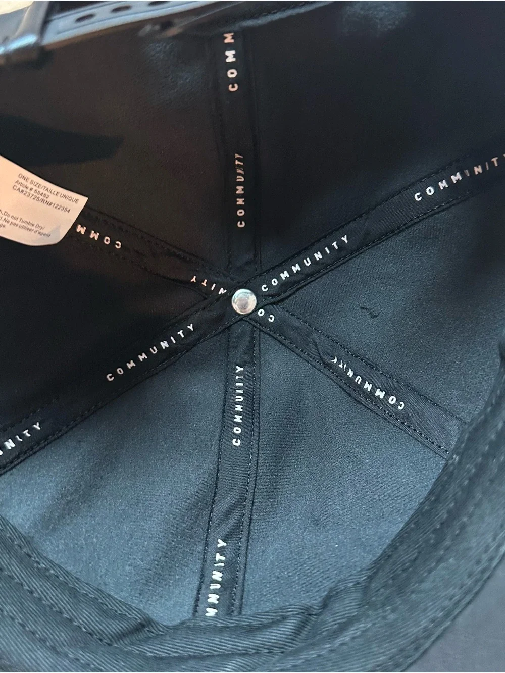 ARITZIA COMMUNITY - BLACK HAT - PERFECT CONDITION